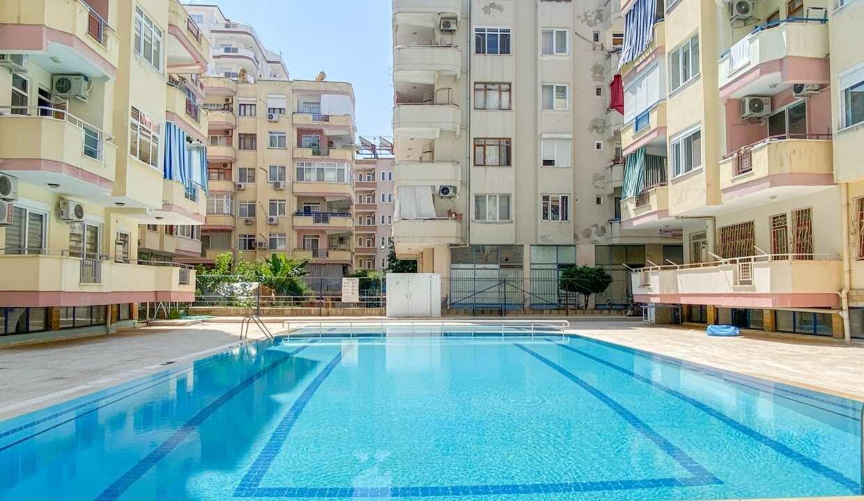 3+1/140m² Apartment For Sale in Mahmutlar